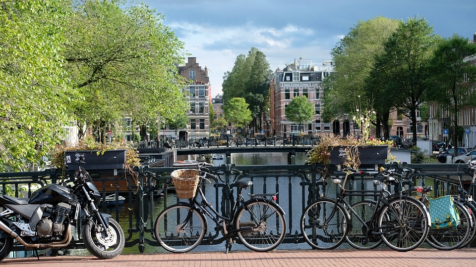Amsterdamse zorginstellingen pleiten voor rookvrije zones